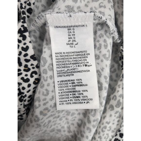 Amazon Essentials Animal Print Blouse Large Black White Button Front V Neck Work - Picture 4 of 9